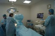 Имплантацию кардиостимулятора проводит заведующий центром хирургического  лечения сложных нарушений ритма средца и Э.К.С. Молодых С.В. 